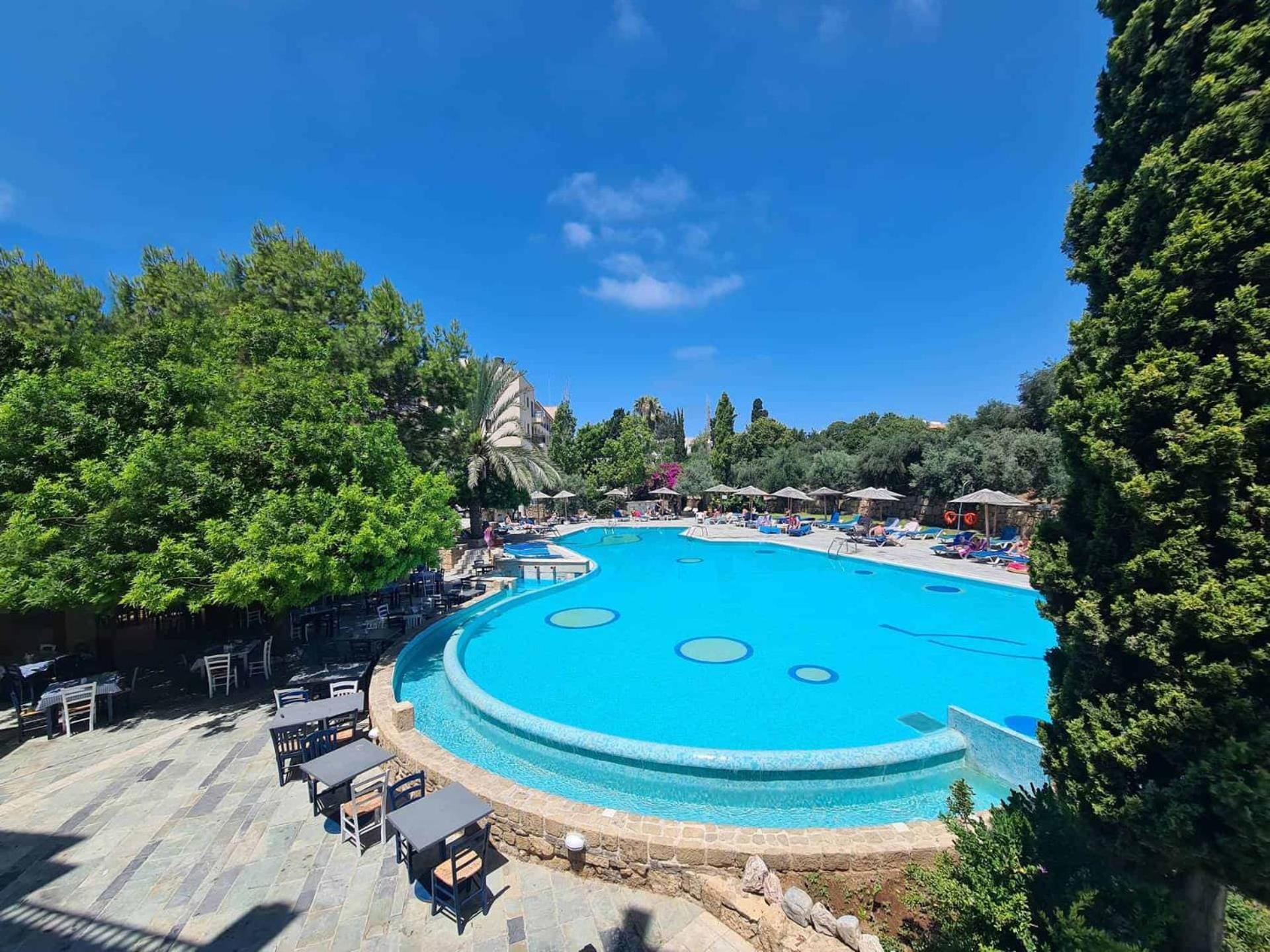 Paphos Basilica Holiday Resort מראה חיצוני תמונה