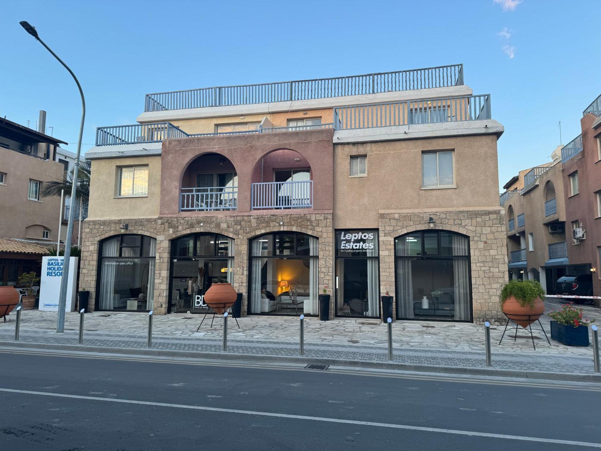 Paphos Basilica Holiday Resort מראה חיצוני תמונה